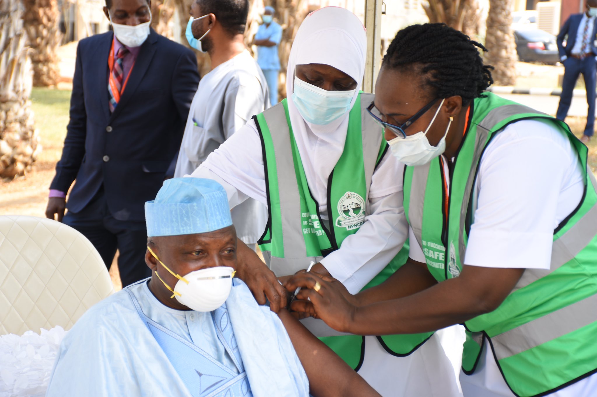 PHOTOS: Buhari's Chief Of Staff, Aides Receive COVID-19 Vaccine