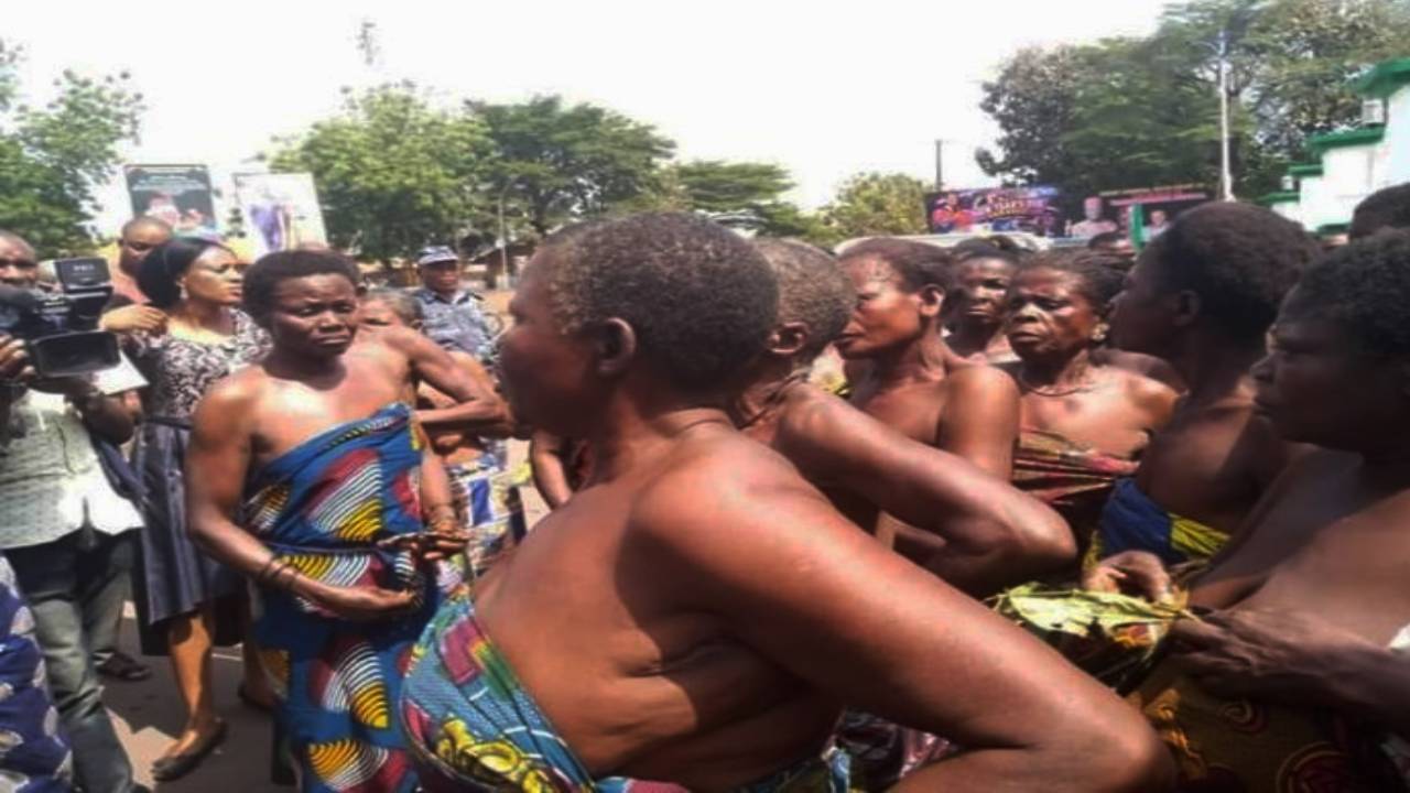 Igbo Women Threaten To March Naked Over Killing Of Husbands, Children By Herdsmen