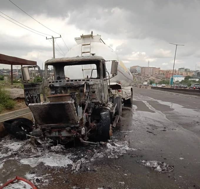 Fuel-Laden Tanker Explodes On Otedola Bridge