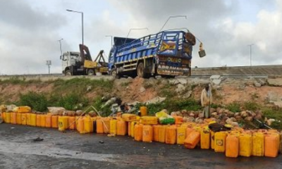 Eight Die, 36 Injured As Truck Loaded With Palm Oil Falls Into Drainage In Osun