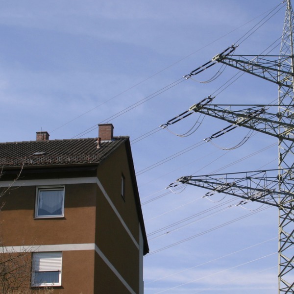 risks living under power lines