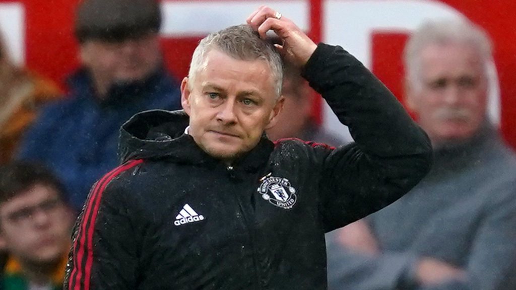 Man United Fans Call For Solskjaer Sack After Watford Humiliation