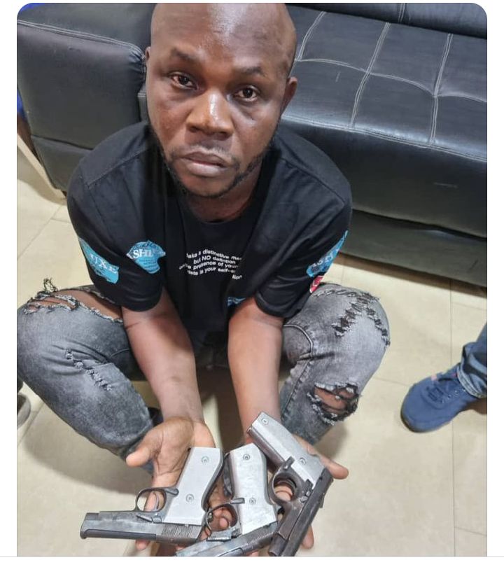 Police arrest Lagos traffic gridlocks robber, 28, recover 3 pistols