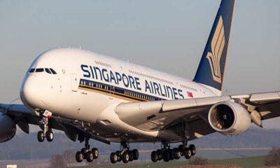 Singapore airlines flight turbulent