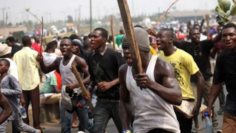 Labour protesters Abuja secretariat