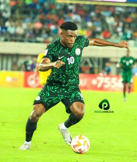 Super Eagles midfielder car accident