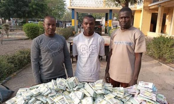 Police arrest three counterfeit currencies