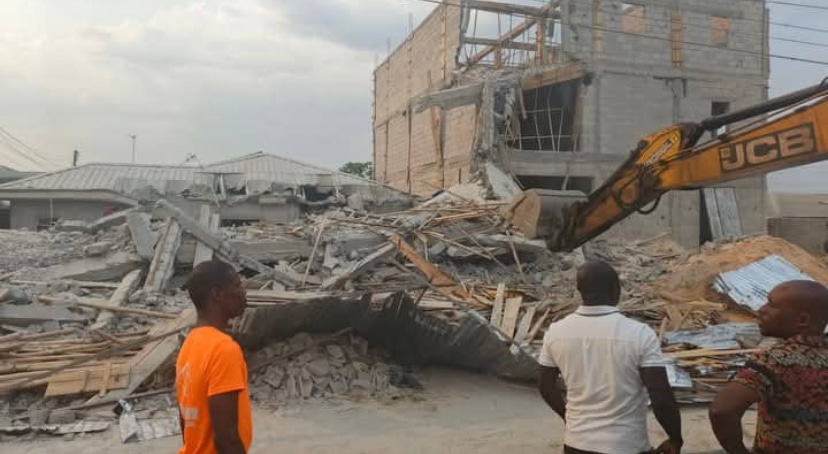 Seven Workers Rescued Building Collapse