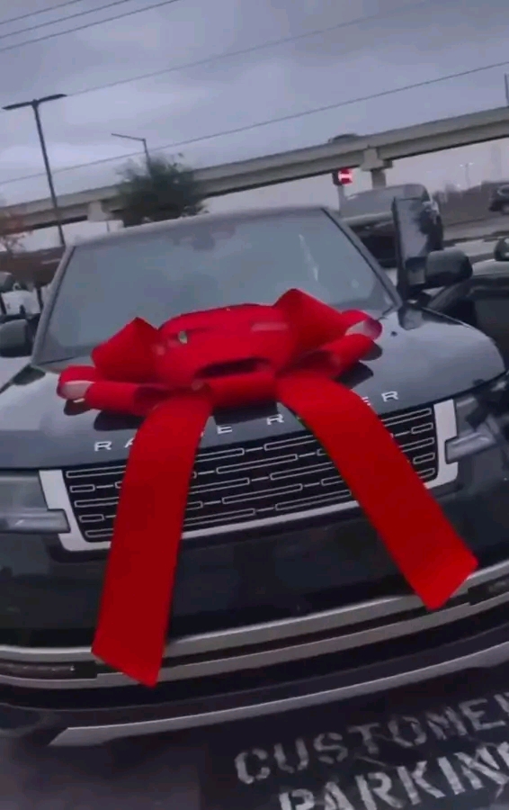 Adekunle Gold Range Rover
